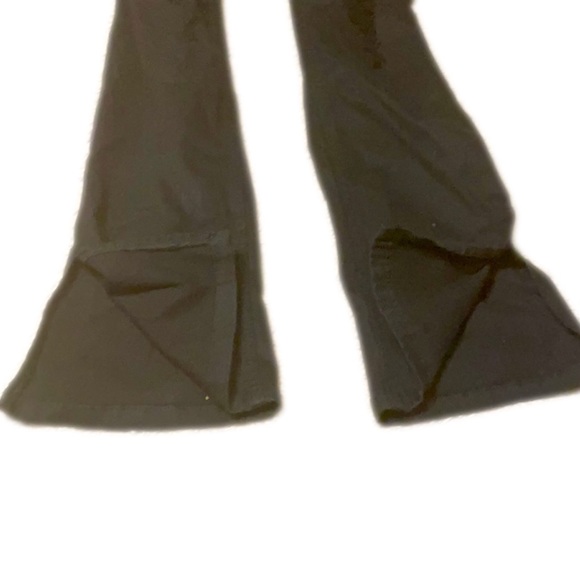 NWT Vibrant m.i.u Black Ripped Slight Flare Jeans - Picture 3 of 3